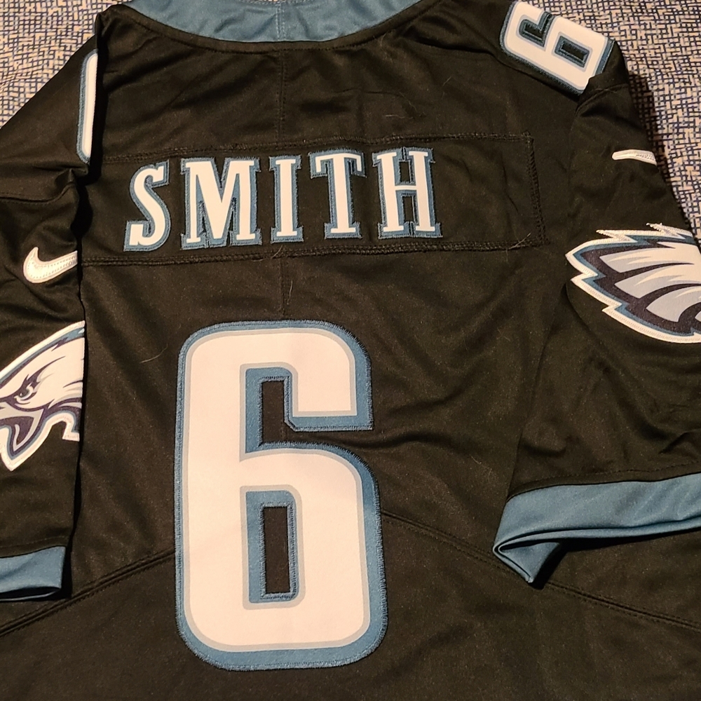 DeVonta Smith Philadelphia Eagles jersey.